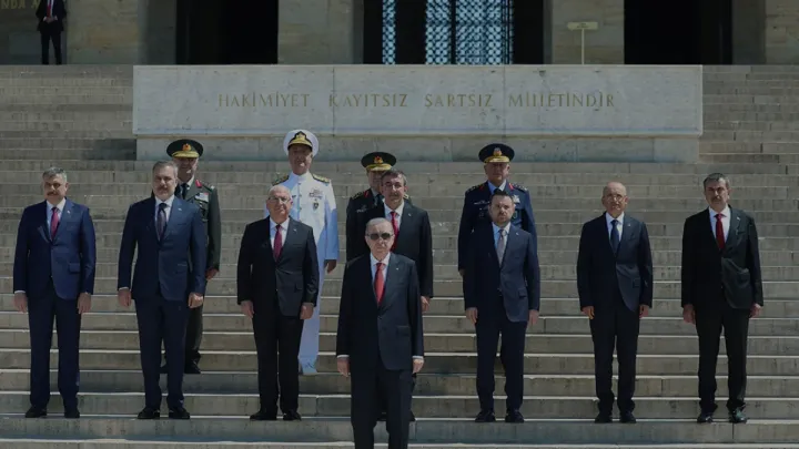 Cumhurbaşkanı Erdoğan YAŞ öncesi Anıtkabir’de Atatürk Anıtı’na çelenk sundu