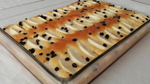 Eylülün En Güzel Lezzeti: Yumuşacık Elmalı Tarçınlı Kek Tarifi