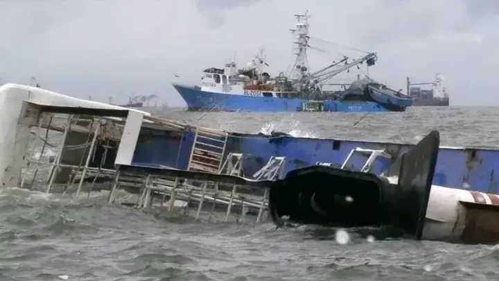 Vanuatu’da Feribot Faciası: 30’dan Fazla Kişi Kayıp, 15 Kişi Kurtarıldı